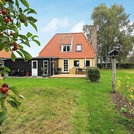 Сasa de vacaciones Charming Holiday In With Terrace