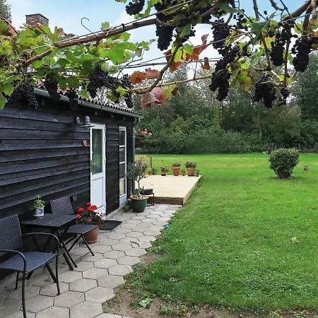 Сasa de vacaciones Charming Holiday In With Terrace Rudkøbing